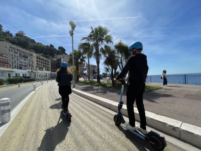 Tour mit dem Elektroroller in Nizza