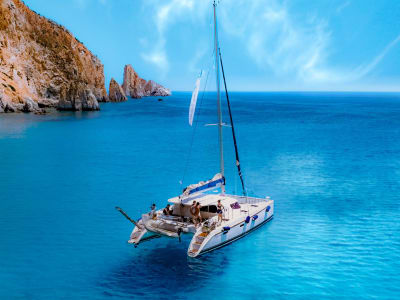 Full-Day Catamaran Cruise of Milos and Poliegos from Adamantas in Milos