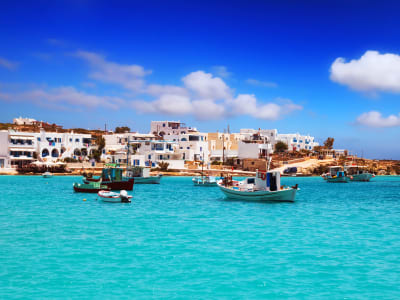 Excursión en barco de ida y vuelta a Iraklia y Ano Koufonissi desde Naxos