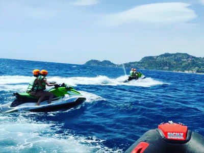 Alquiler de motos acuáticas en Letojanni cerca de Taormina, Sicilia