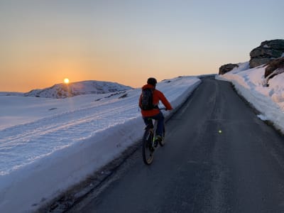 Alquiler de bicicletas eléctricas Glacier Road de Jondal al glaciar Folgefonna