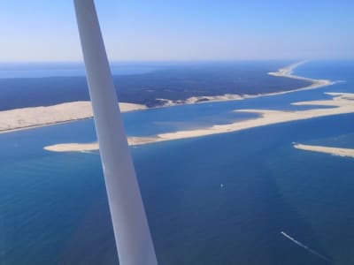 Vuelo en ultraligero multiaxial sobre la bahía de Arcachon y la duna del Pilat desde Burdeos