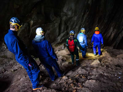 Exploración de la cueva de Øyfjellgrotta desde Mosjøen