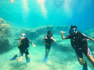 Bautizo de buceo desde la playa Cala'n Bosch, Menorca