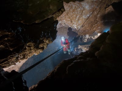 Spéléologie dans le gouffre du Port de l'Hers, Ariège