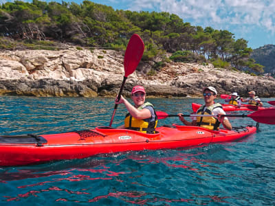 Sea kayaking excursions from Krizna Beach in Hvar