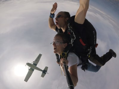 Saut en parachute à La Roche sur Yon, près de La Tranche-sur-Mer