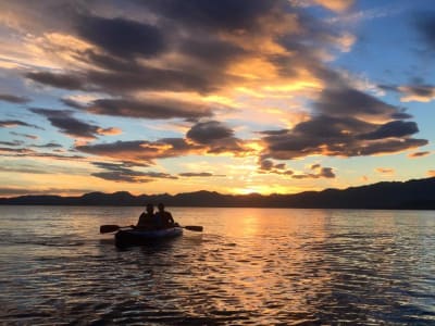 Excursión en canoa al atardecer de Garda a Punta San Vigilio