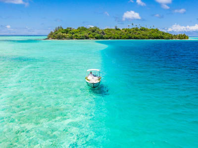 Private Cap Camarat boat rental in Bora Bora