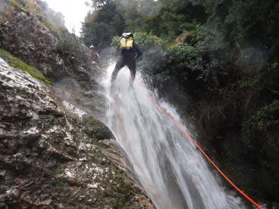 Canyoning in der Erymanthos-Schlucht ab Athen