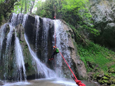 Barranquismo en Léoncel, en el Vercors, cerca de Grenoble