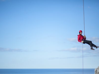 Rappel en Högklint, cerca de Visby, Gotland