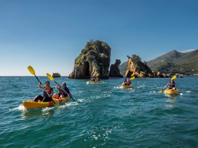 Excursión guiada en kayak y snorkel por el Parque Natural de Arrabida, cerca de Lisboa