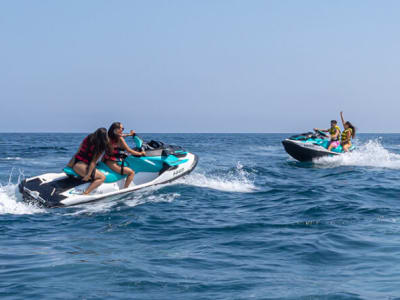 Excursión en moto de agua desde el puerto de Badalona a Barcelona