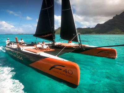 Catamaran excursion in the lagoon of Bora Bora