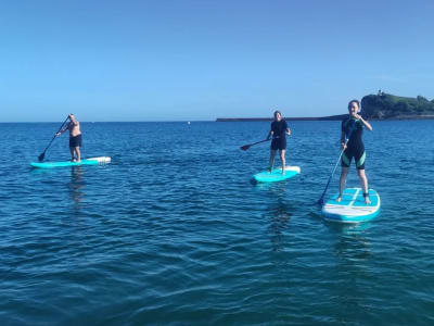 Excursion guidée en stand up paddle dans la baie de Saint-Jean-de-Luz