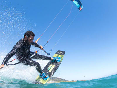 Clase privada de Kitesurf en la Playa de Los Lances, Tarifa