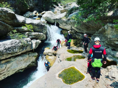 Canyoning in den Gorges du Loup in der Nähe von Nizza