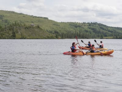 Alquiler de kayaks en el lago Arthabaska, en el Parque Nacional de Grands-Jardins, Charlevoix