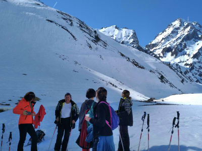 Schneeschuhwandern in den Ausläufern des Pic du Midi von La Mongie aus