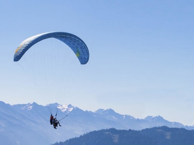 Tandem-Paragliding im Sommer in Fügen, Zillertal