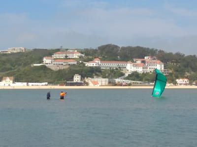 Cours de kitesurf semi-privé dans la lagune d'Obidos, près de Peniche