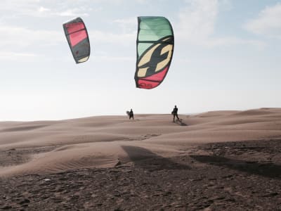 Clases de kitesurf en Essaouira con Ismail Adarzane