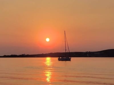 Crucero al atardecer desde Paros