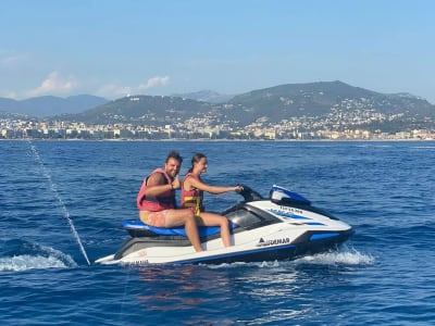 Jet-Ski-Ausflug in Nizza vom Strand von Carras