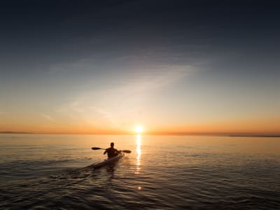 Excursión guiada en kayak al atardecer por el casco antiguo de Rovinj