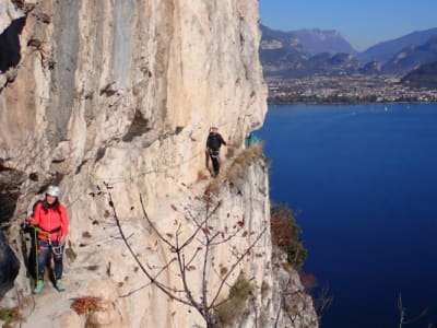 Via Ferrata avancée Le sentier des contrebandiers à Riva del Garda, Lac de Garde