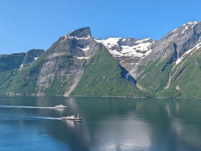 Hjørund Fjord Boat Tour from Ålesund