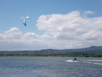 Rückenwind im Etang de Salses, Leucate