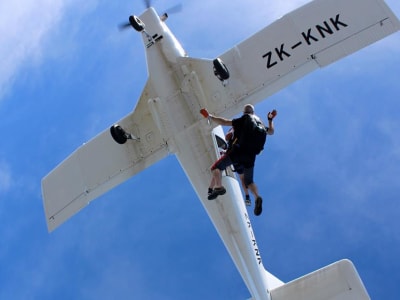 Tandem skydiving in Nevers, Bourgogne