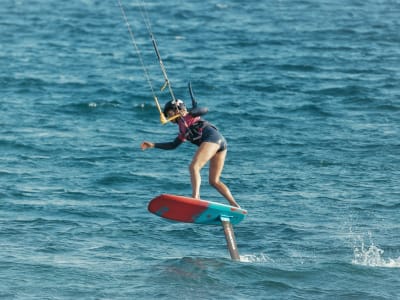 Cours de kite-foil à Softades, près de Larnaca