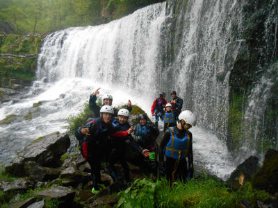 Schluchtenwanderung in der Nähe von Swansea in Südwales