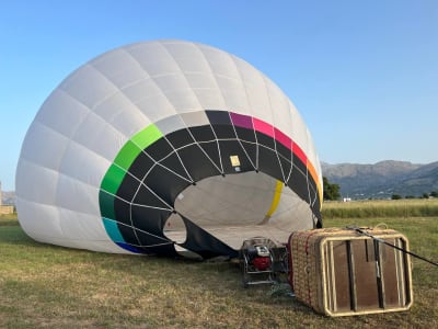 Vol romantique en montgolfière au-dessus du plateau de Lassithi près d'Héraklion