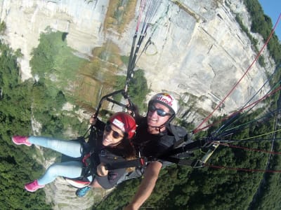 Tandem paragliding flight over Saint-Hilaire-du-Touvet, near Grenoble