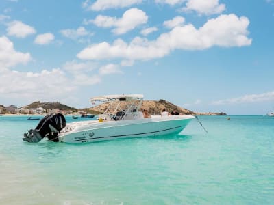 Excursión privada en barco con snorkel en San Martín desde Anse Marcel