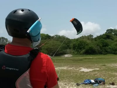 Kitesurfing lessons and courses in Bois Jolan, Guadeloupe