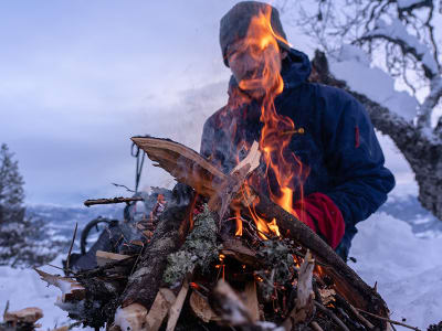 Evening Snowshoe Excursion with Gondola and Campfire over Voss