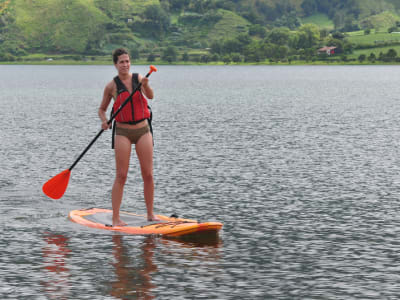 Stand Up Paddle Vermietung am Sete Cidades See in São Miguel, Azoren