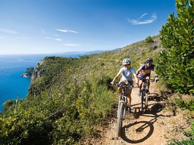 Recorrido guiado en bicicleta eléctrica por Cinque Terre desde Monterosso