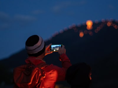 Excursión tradicional a las hogueras del Sagrado Corazón en Kartitisch, Tirol