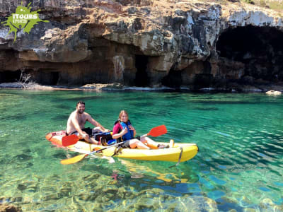 Excursión en kayak desde Javea a las cuevas