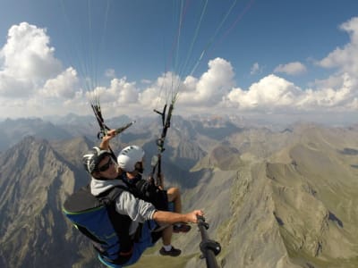 Parapente en el valle de Champsaur, cerca de Gap