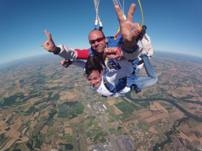 Saut en parachute tandem à Rodez en Aveyron