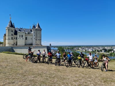 Excursion guidée à vélo électrique de Chinon à Saumur avec dégustations de vins
