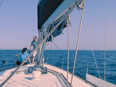 Excursión en barco al atardecer desde Catania con aperitivo siciliano