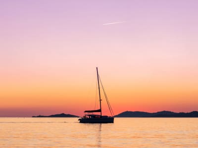 Excursión en catamarán a Porquerolles o Giens desde Hyères al atardecer
